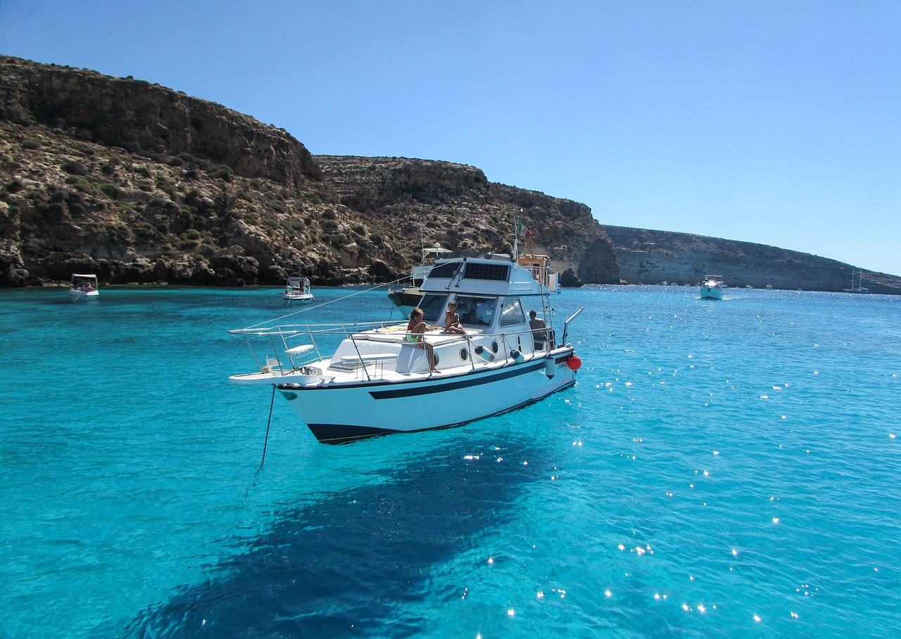 Esplorando Lampedusa in Barca e Gustando le Specialità Locali